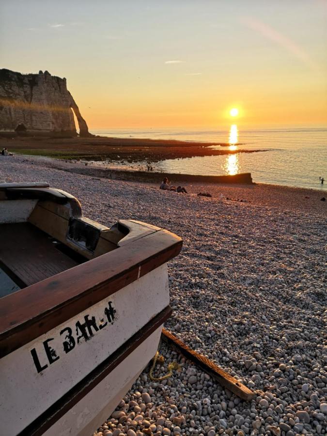 Les 4 Seasons, Agreable Gite Avec Terrasse Et Jardin La Croix Bigot Exterior photo